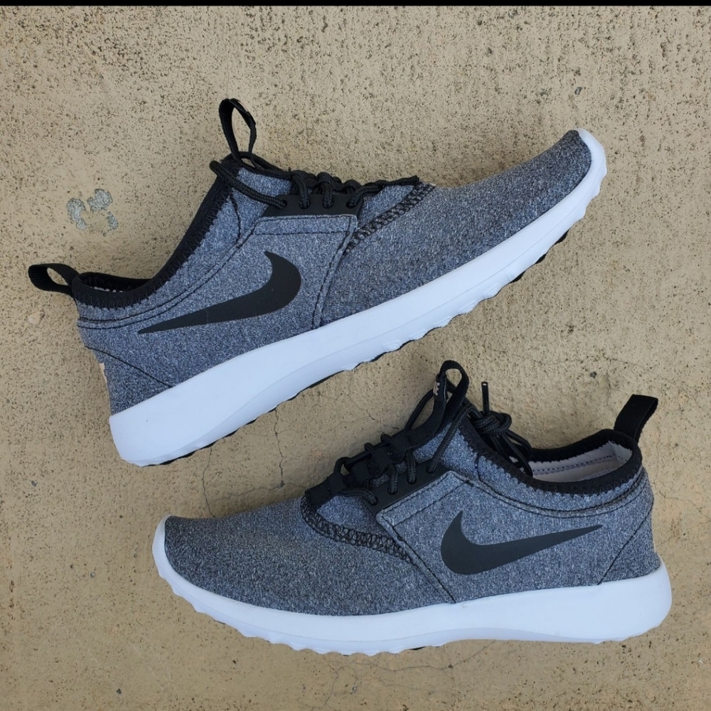 Nike Juvenate Running Shoes